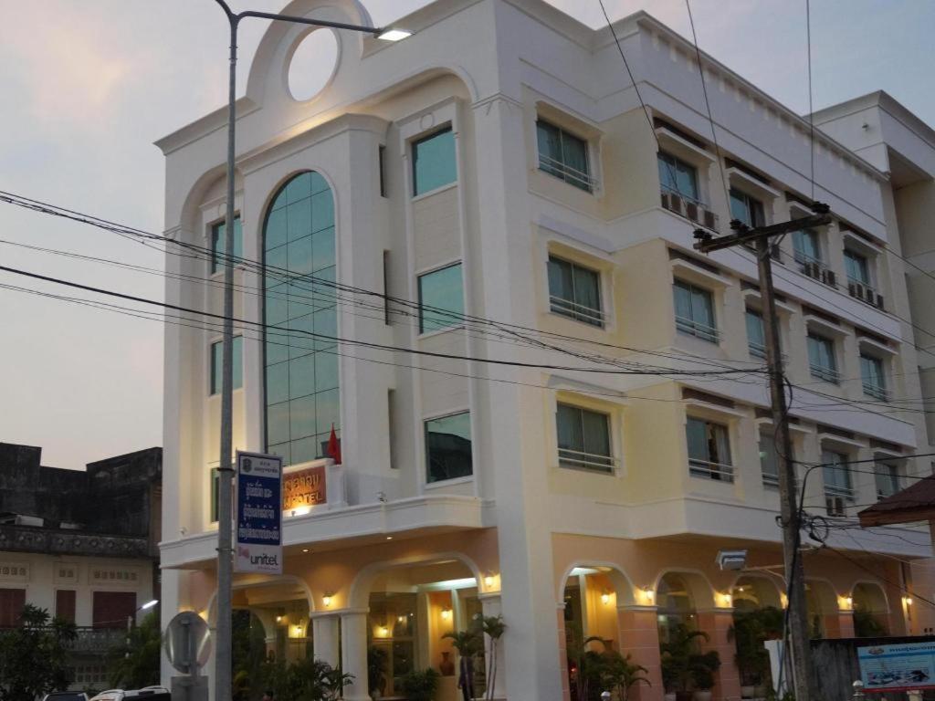 Seng Aroun Hotel Paksze Kültér fotó