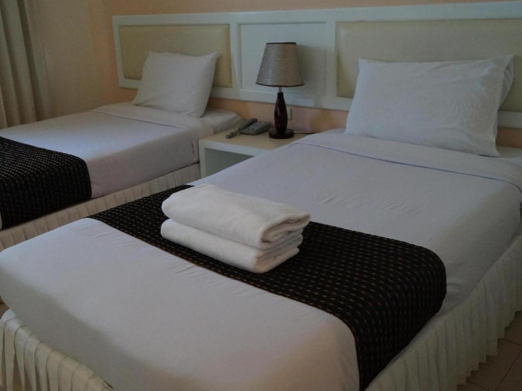 Seng Aroun Hotel Paksze Kültér fotó