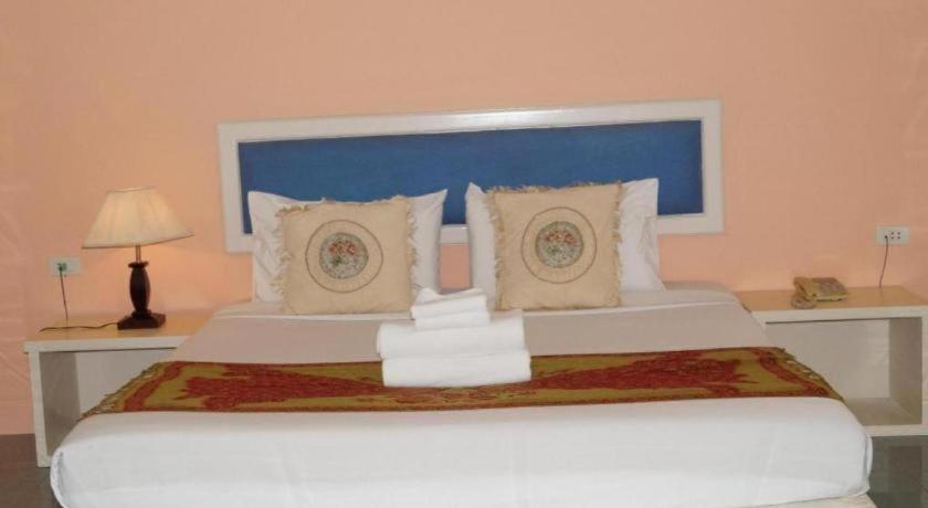 Seng Aroun Hotel Paksze Kültér fotó