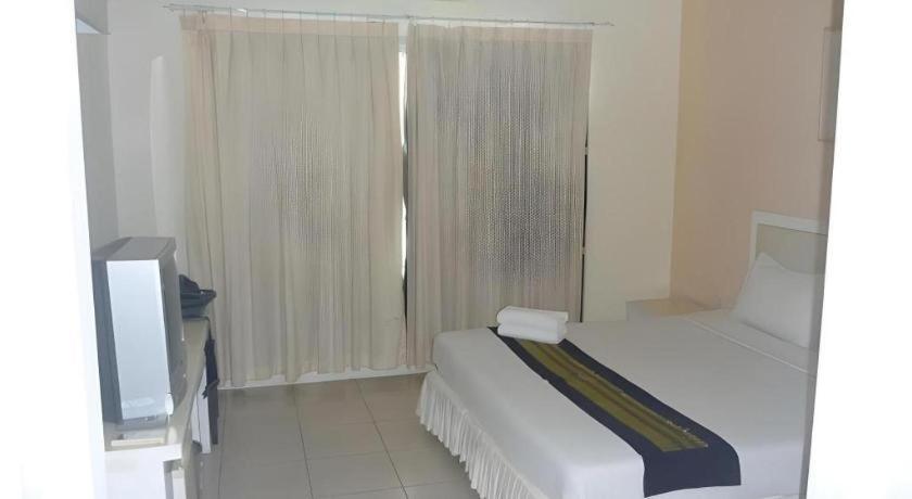 Seng Aroun Hotel Paksze Kültér fotó