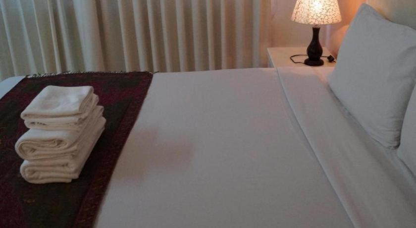 Seng Aroun Hotel Paksze Kültér fotó