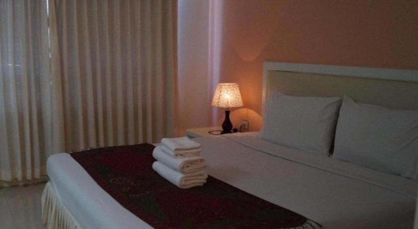 Seng Aroun Hotel Paksze Kültér fotó